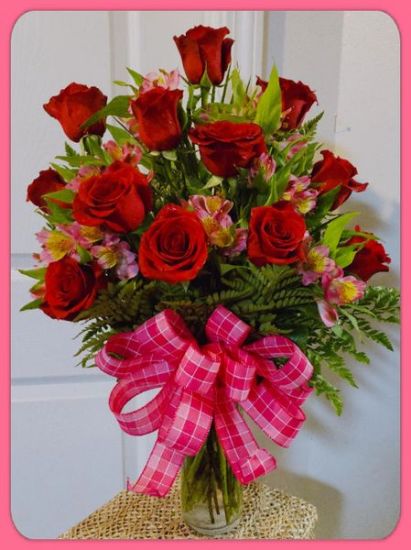 Picture of One Dozen Premium Roses